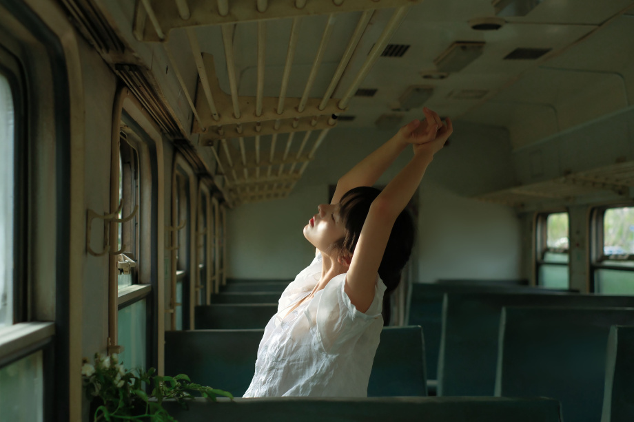 集美图 - 高清美女摄影图片每日更新 | 专业摄影写真图库